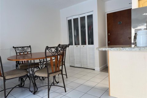 Condominio en venta en Miami, Florida, 1 dormitorio, 46.82 m2 № 1952189 - foto 19