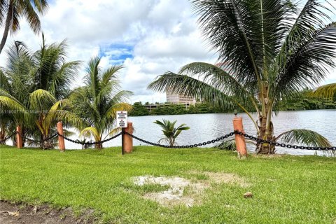 Condominio en venta en Miami, Florida, 1 dormitorio, 46.82 m2 № 1952189 - foto 5