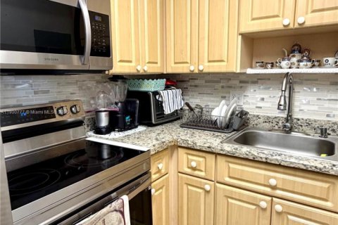 Condominio en venta en Miami, Florida, 1 dormitorio, 46.82 m2 № 1952189 - foto 26