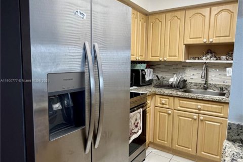 Condominio en venta en Miami, Florida, 1 dormitorio, 46.82 m2 № 1952189 - foto 29