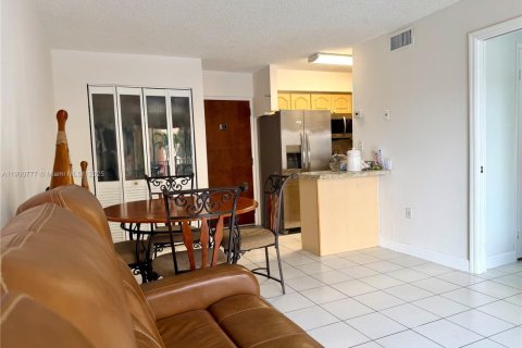 Condominio en venta en Miami, Florida, 1 dormitorio, 46.82 m2 № 1952189 - foto 15