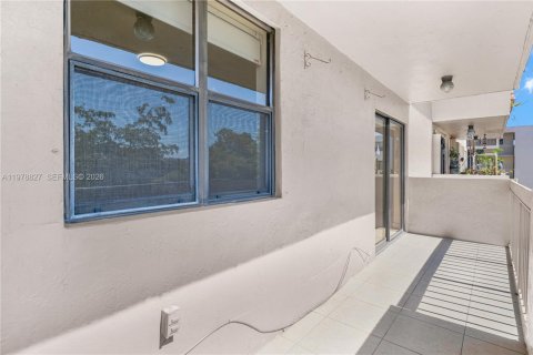 Copropriété à louer à Miami, Floride: 2 chambres, 83.61 m2 № 2057649 - photo 26