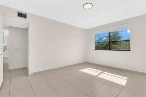 Copropriété à louer à Miami, Floride: 2 chambres, 83.61 m2 № 2057649 - photo 14