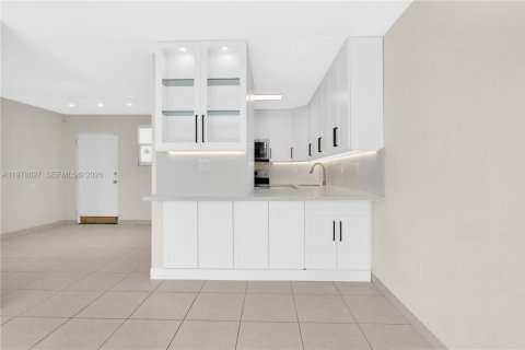 Condo à Miami, Floride, 2 chambres  № 2057649