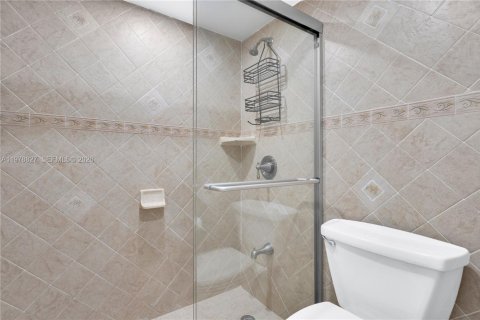 Copropriété à louer à Miami, Floride: 2 chambres, 83.61 m2 № 2057649 - photo 12