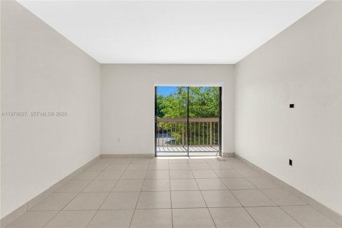 Copropriété à louer à Miami, Floride: 2 chambres, 83.61 m2 № 2057649 - photo 6