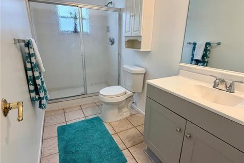 House in Orlando, Florida 2 bedrooms, 121.89 sq.m. № 2403675 - photo 8