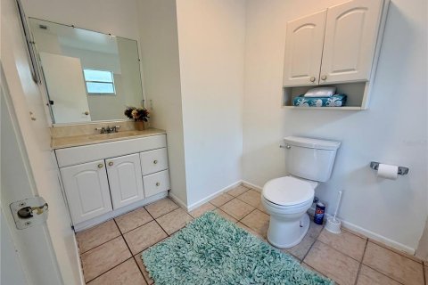 House in Orlando, Florida 2 bedrooms, 121.89 sq.m. № 2403675 - photo 10