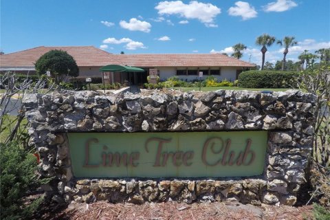 House in Orlando, Florida 2 bedrooms, 121.89 sq.m. № 2403675 - photo 17