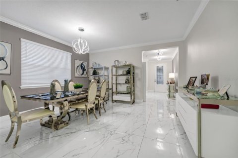 House in Orlando, Florida 4 bedrooms, 246.01 sq.m. № 2199332 - photo 11