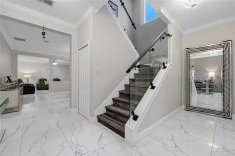 House in Orlando, Florida 4 bedrooms, 246.01 sq.m. № 2199332 - photo 6