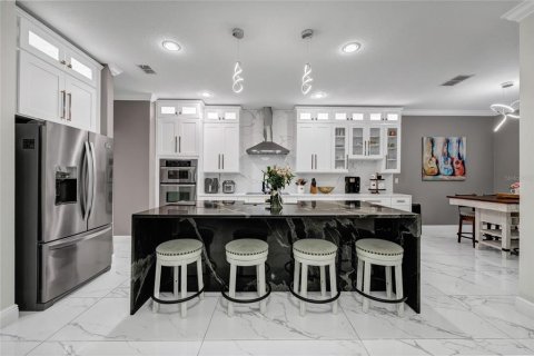 House in Orlando, Florida 4 bedrooms, 246.01 sq.m. № 2199332 - photo 16