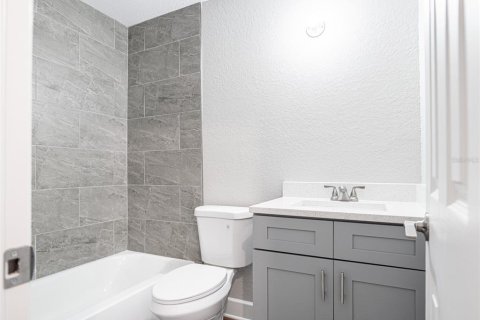 Condo in Orlando, Florida, 2 bedrooms  № 2394245 - photo 17