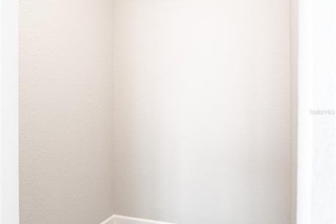 Condo in Orlando, Florida, 2 bedrooms  № 2394245 - photo 22