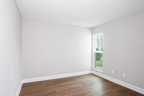 Condo in Orlando, Florida, 2 bedrooms  № 2394245 - photo 25