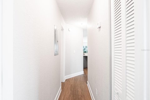 Condo in Orlando, Florida, 2 bedrooms  № 2394245 - photo 29