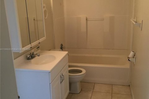 Condominio en venta en North Lauderdale, Florida, 2 dormitorios, 102.38 m2 № 1811704 - foto 8