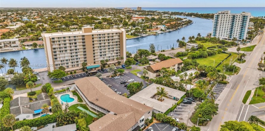 Condominio en Pompano Beach, Florida, 1 dormitorio  № 1934851