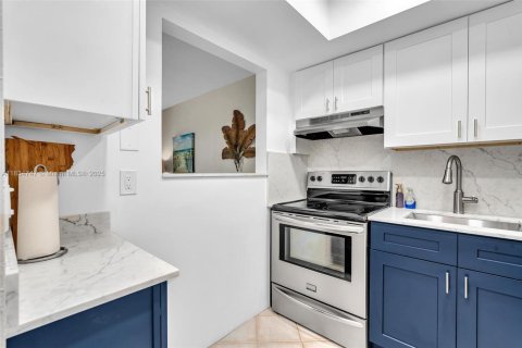 Condominio en venta en Pompano Beach, Florida, 1 dormitorio, 49.24 m2 № 1934851 - foto 17