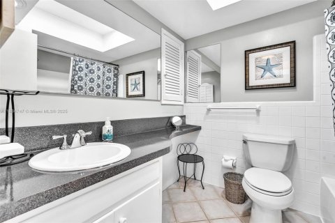 Condominio en venta en Pompano Beach, Florida, 1 dormitorio, 49.24 m2 № 1934851 - foto 24