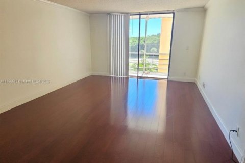 Condominio en alquiler en North Miami Beach, Florida, 1 dormitorio, 78.6 m2 № 1948323 - foto 8