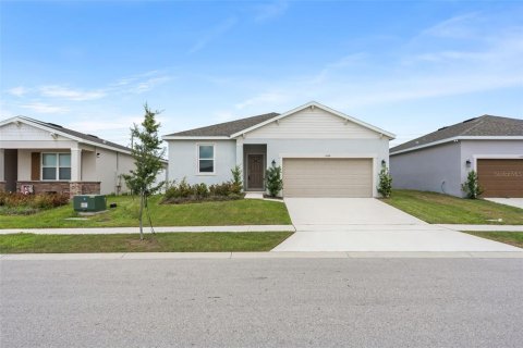 House in Haines City, Florida 3 bedrooms, 147.16 sq.m. № 2284511