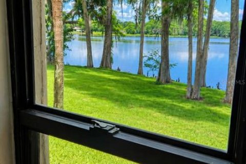 Condo in Sanford, Florida, 2 bedrooms № 2222100 - photo 8