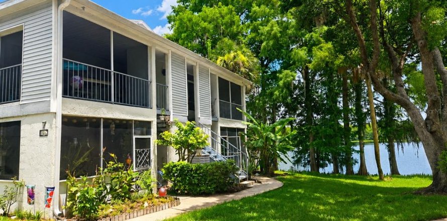 Condo in Sanford, Florida, 2 bedrooms № 2222100