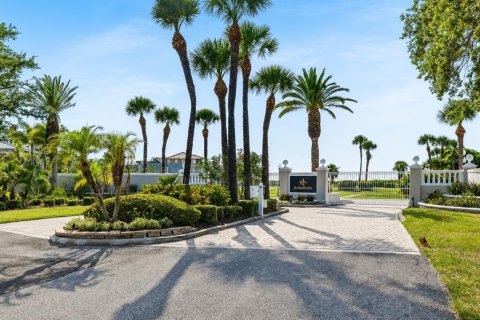 Villa ou maison à vendre à Port Richey, Floride: 4 chambres, 419.45 m2 № 2238280 - photo 2