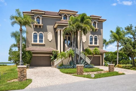 Villa ou maison à Port Richey, Floride 4 chambres, 419.45 m2 № 2238280