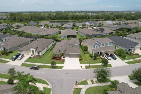 House in Apollo Beach, Florida 5 bedrooms, 297.19 sq.m. № 2099302 - photo 7