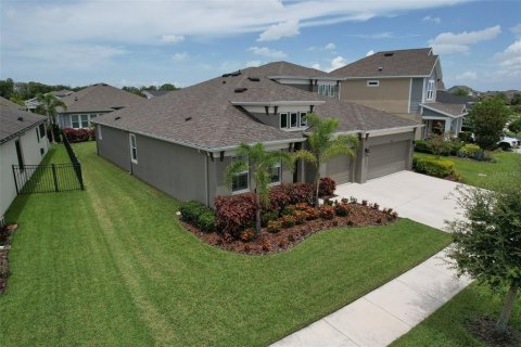 House in Apollo Beach, Florida 5 bedrooms, 297.19 sq.m. № 2099302 - photo 6