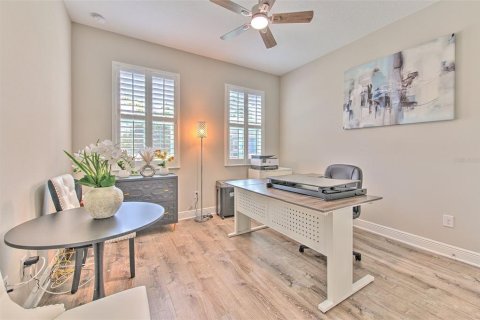House in Apollo Beach, Florida 5 bedrooms, 297.19 sq.m. № 2099302 - photo 21