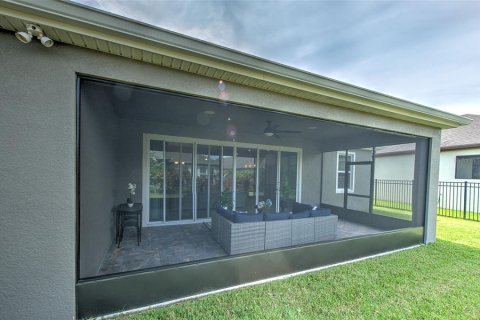 House in Apollo Beach, Florida 5 bedrooms, 297.19 sq.m. № 2099302 - photo 17
