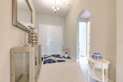 House in Apollo Beach, Florida 5 bedrooms, 297.19 sq.m. № 2099302 - photo 18
