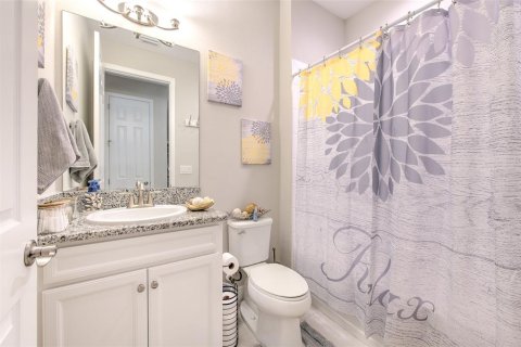 House in Apollo Beach, Florida 5 bedrooms, 297.19 sq.m. № 2099302 - photo 28