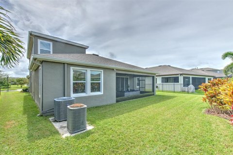 House in Apollo Beach, Florida 5 bedrooms, 297.19 sq.m. № 2099302 - photo 15