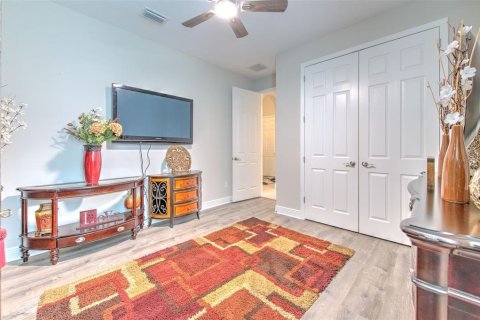House in Apollo Beach, Florida 5 bedrooms, 297.19 sq.m. № 2099302 - photo 25