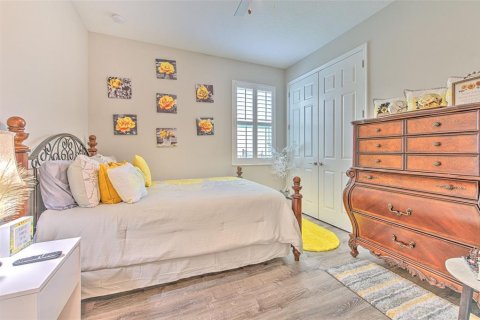 House in Apollo Beach, Florida 5 bedrooms, 297.19 sq.m. № 2099302 - photo 27