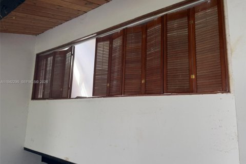 Condominio en venta en Miami, Florida, 3 dormitorios, 146.69 m2 № 1999931 - foto 2