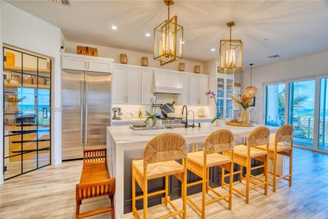 House in St. Lucie, Florida 4 bedrooms, 257.53 sq.m. № 2049118 - photo 14