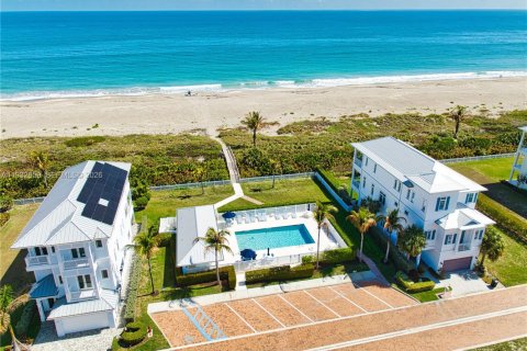 House in St. Lucie, Florida 4 bedrooms, 257.53 sq.m. № 2049118 - photo 8