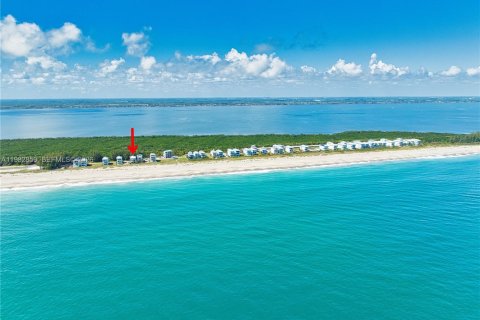 House in St. Lucie, Florida 4 bedrooms, 257.53 sq.m. № 2049118 - photo 2