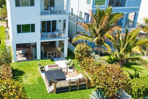 House in St. Lucie, Florida 4 bedrooms, 257.53 sq.m. № 2049118 - photo 5