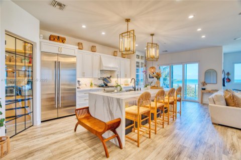 House in St. Lucie, Florida 4 bedrooms, 257.53 sq.m. № 2049118 - photo 10