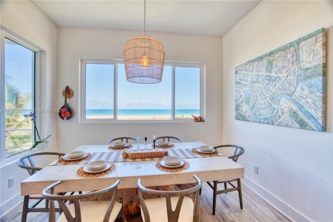 House in St. Lucie, Florida 4 bedrooms, 257.53 sq.m. № 2049118 - photo 16