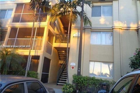 Condo à Tamarac, Floride, 1 chambre  № 2035245