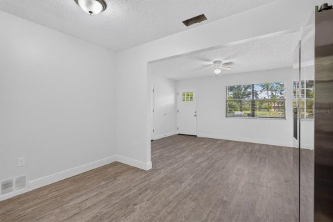 Immobilier commercial à vendre à Spring Hill, Floride: 6 chambres, 214.05 m2 № 2364606 - photo 10