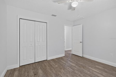 Immobilier commercial à vendre à Spring Hill, Floride: 6 chambres, 214.05 m2 № 2364606 - photo 14