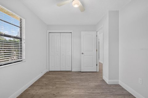 Immobilier commercial à vendre à Spring Hill, Floride: 6 chambres, 214.05 m2 № 2364606 - photo 17